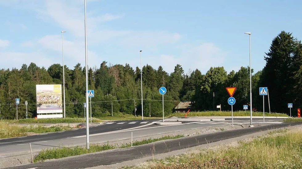 Frösundavik. Rondellen vid Frösundavik är en av de tre som nu fått namn.