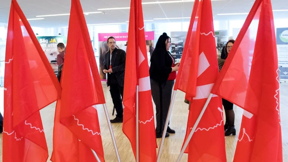 Agerar. Vänsterpartiets partistyrelse ska hjälpa Uppsala läns distrikt efter turbulensen med Emma Wallrup.