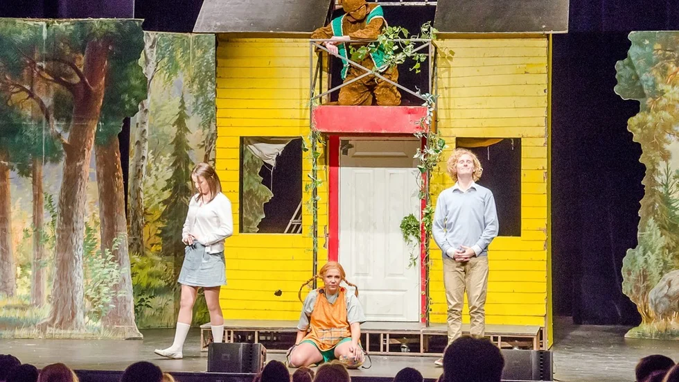 Annika, Pippi, Herr Nilsson och Tommy med flera underhöll barn och vuxna på Bryggaren. 
Foto Roger M Carlsson