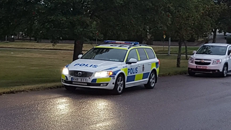 Polisen jagade rånare. Foto: Jerry Prütz