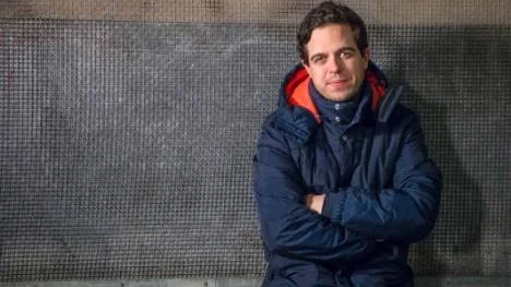 Patrik Wirén, musikjournalist som skrivit en bok om hardcorebandet Refused från Umeå.