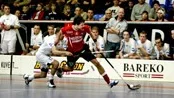 Råsundas Johan Edlund fick svårt att stoppa Storvretas Dennis Solid.