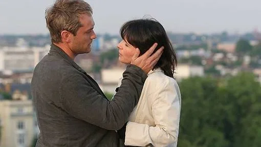 Jude Law och Juliette Binoche får Anthony Minghellas nya film Breaking and entering att sjuda av känslor.