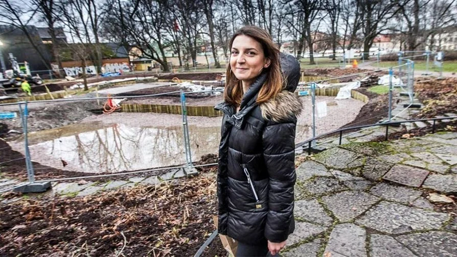 Lycksalighetens ö genomgår en en helrenovering inför det stundande 140-årsjubileet nästa år. Dijana Djureinovic som ofta besökt Stadsträdgården tycker att det märks att många använder parken.