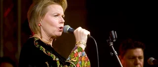Sjunger om sitt artistliv