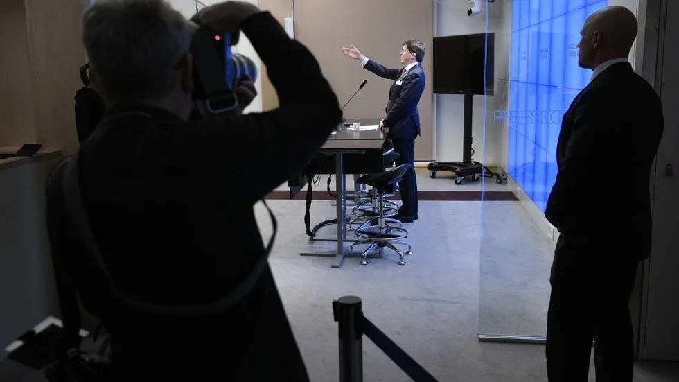 "En stor förändring tar tid och väljer man att skynda, riskerar man bara få en ny kortsiktig lösning", skriver nyhetskrönikör Jonas Lundström.