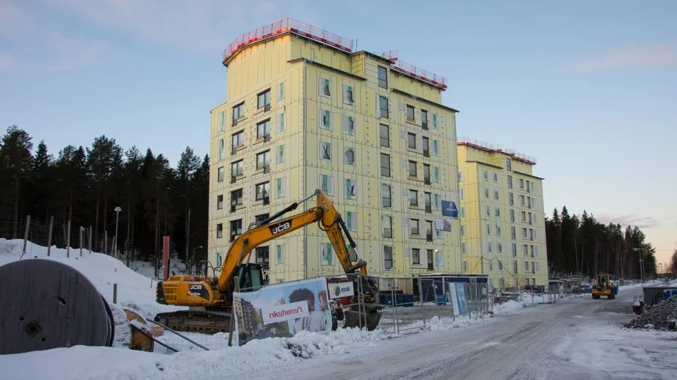 Rikshem är en stor fastighetsägare i Luleå med omkring 1 700 lägenheter i beståndet. Bilden visar ett av de sjuvåningshus som bolaget bygger på Klintbacken.