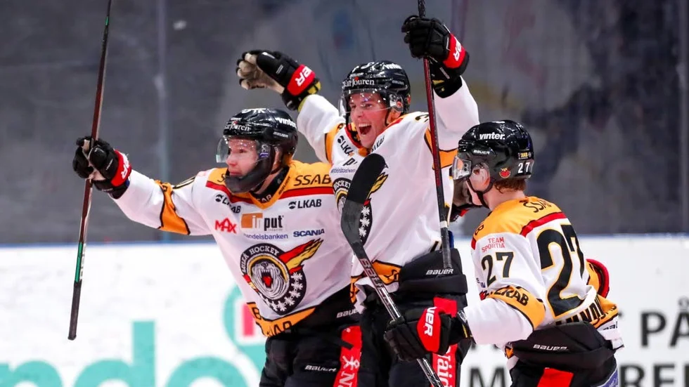 Einar Emanuelsson låg bakom två av Luleå Hockeys tre mål på Hovet.