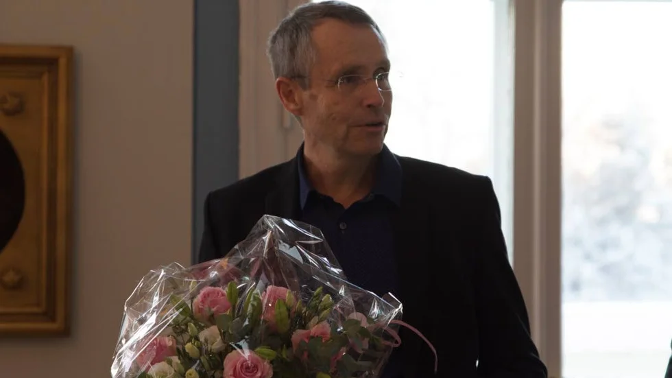 Anders Nyman, vd på ETK, tog emot priser av landshövding Björn O. Nilsson.