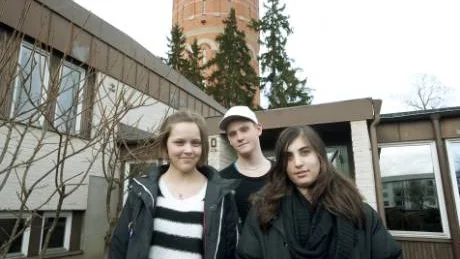 Lisa Arvidsson, 8c, Victor Söderqvist, 9a och Axelina Afram, 8a ska representera Victoraskolan i Pythagoras Quest, en nationell matematiktävling. Distriktsfinalen för Östergötland hålls under onsdagen på Berzeliusskolan i Linköping.Foto: Robert Svensson
