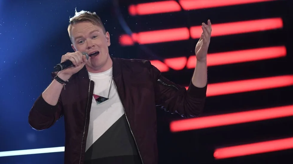 Fortsätter. Jesper Petersson sjunger vidare i Idol.