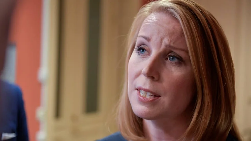 Även om Annie Lööf (C) får sonderingsuppdrag av talmannen så är läget forsatt oförändrat i svensk politik.