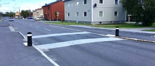 Stenläggningen låter och stör