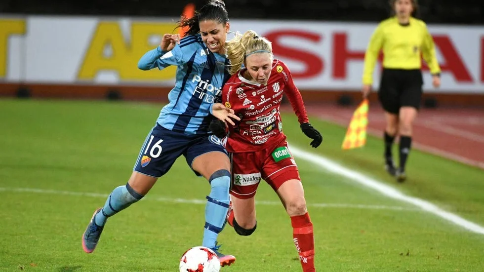 Tempest-Marie Norlin lämnar Djurgården och Elin Bragnum är fotopererad. (Arkivbild)