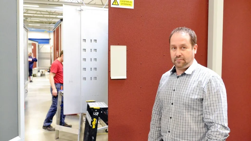 Produktionspersonal. - Det är här ute i produktionen, som vi anställt 50 nya medarbetare, i första hand till sommaren, säger Tomas Almrot, administrativ chef hos KL Industri.