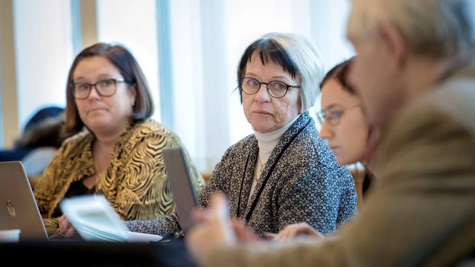 Ruth Rahkola vill avvakta den nya läroplanen.