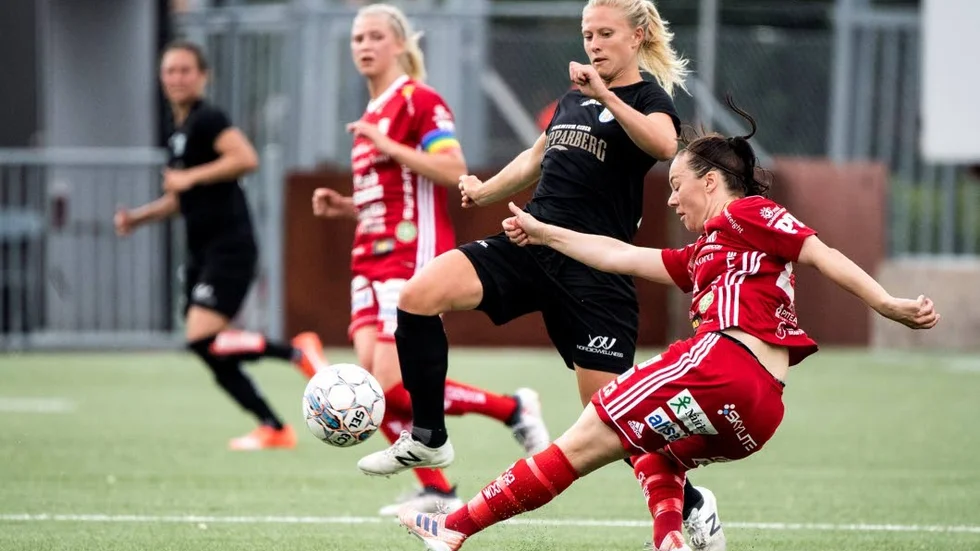 June Pedersen gjorde matchens enda mål på frispark från 40 meter.