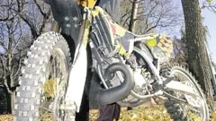 Fredrik Johansson ägnar sig åt den nya extremsporten freestylemotocross. I helgen besökte han Norrköping.
FOTO: ROBERT SVENSSON