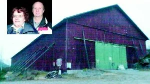 Framtidsgruppen i Lotorp ordnar dans i Yxvikens loge på pingstafton. Inger Kans och Dennie Larsson i styrelsen (infällda) tycker det känns kul att förnya sig.
FOTO: TITTI OLOVSSON