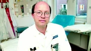 Så kommer ortopeden att fungera. Peter Rockborn, medicinsk ansvarig på ortopedkliniken, vill förtydliga hur patienterna tas om hand på Vrinnevisjukhuset.  
FOTO: ANITA KJELLBERG