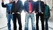 Kent var det här. Ett av landets största rockband har gjort storstilad comeback. Tre år efter senaste nya albumet har de fått sin första singeletta och läget inför nya albumet Vapen & ammunition kunde inte vara bättre.
FOTO. PRESSENS BILD