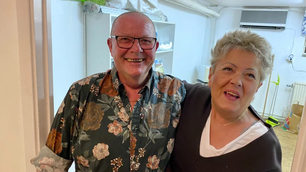 Lars-Göran Karlsson (SD) tillsammans med fru Louise Karlsson (SD) är glada över det preliminära resultatet i kommunvalet.
