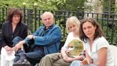 Chefen för Riks Gästspel, Ann Lund, kunde på måndagen presentera sitt nya konstnärliga råd. Bland annat ingår regissören Lennart Hjulström, regissören Maria Blom och rådets sekreterare Charlott Neuhauser.
FOTO: PRESSENS BILD