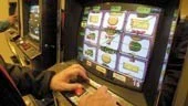 Jack Vegas-automaternas åldersgräns på 18 år efterlevs inte och många unga spelar.
FOTO: ANITA KJELLBERG