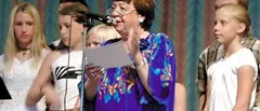 Revyn som blir rena födelsekalaset