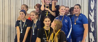 ENA-cupen: Medaljregn i Pepparrotsbadet - lockade 120 simmare