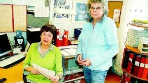 Ing-Marie Germundsson och Anita Mattisson öppnar upp ABF-huset för daglediga tisdagar och torsdagar med start i mars. Behovet är stort i kommunen: "Vi har fått förfrågningar från folk som säger att de blir tokiga på att gå hemma och måste ha något att göra", berättar Anita. Foto: Magnus Petersson