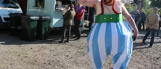 Festival med rykande grillar lockade hungriga besökare – "Grymt trevligt"