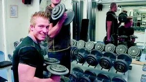Motion är styrkan anser hälsoutvecklarna John Frondén (sittande) och Björn Mikmar som delar med sig av sin syn på träning  och kost.
FOTO: TITTI OLOVSSON