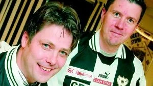 Förväntansfulla. Nya tränarna Mats "Bajen" Olsson (t h) och Janne Vikström får i morgon se sitt Sylvia premiärspela mot Karlslund.
