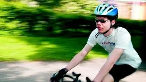 Den 28 juni börjar Expedition Svea. Norrköpingskillen Pehr Lindstén ska cykla från Sveriges nordligaste till sydligaste spets på sex dygn. - Klarar jag tiden första dagen, vet jag att jag klarar dom andra. För viljan finns där, säger Pehr.
Foto: Andreas Skogh (011-200 462)
redaktion@folkbladet.se