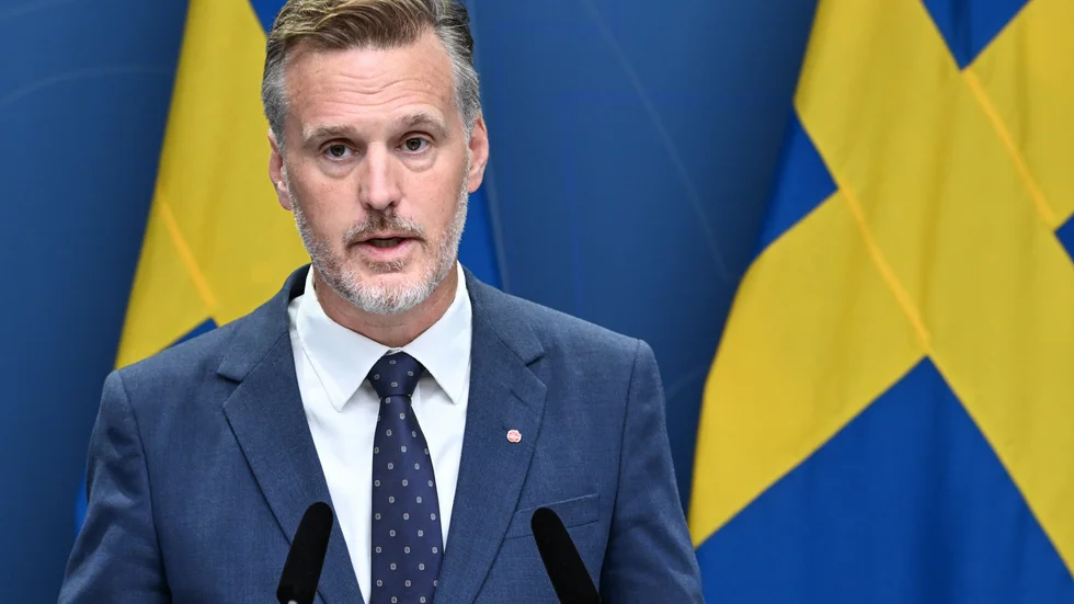 Finansmarknadsminister Max Elger (S) har gett FI i uppdrag att utreda amorteringskraven. Förhoppningsvis tas de bort.