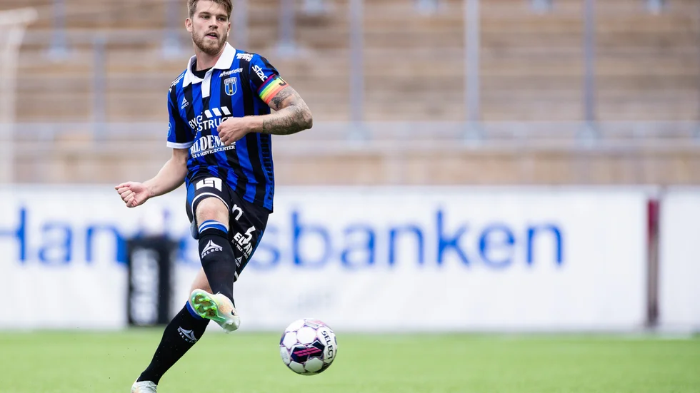 Marcus Mathisen ställs mot AIK. 