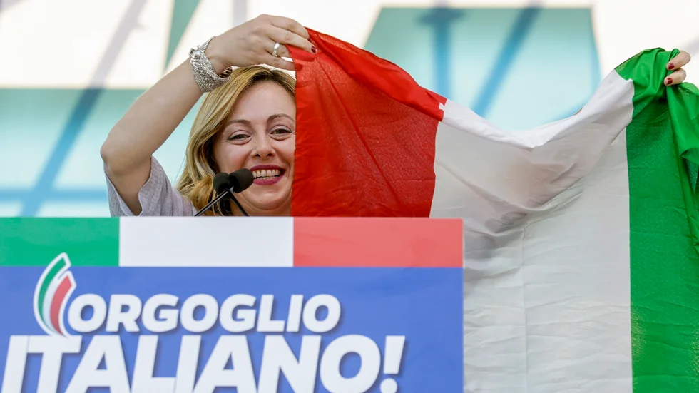 Giorgia Meloni, ledare för Fratelli d'Italia (Italiens bröder), blev valets stora vinnare och Italiens första kvinnliga premiärminister.