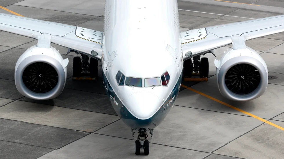 En Boeing 737-7. Nu får bolaget böta för att ha misslett marknaden. Arkivbild.