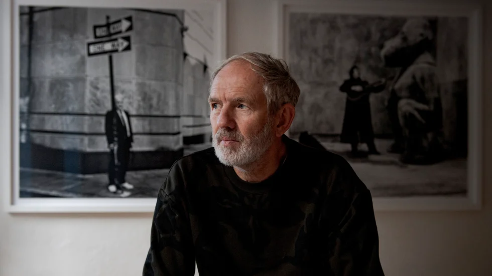 Fotografen och filmaren Anton Corbijn är i Stockholm med anledning av sin utställning på Sotheby's i Stockholm.