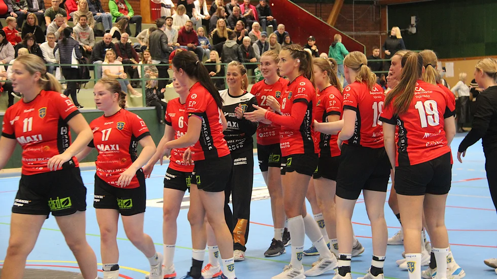 EHF tog säsongens andra seger som nykomling i division 2 när de i hemmapremiären slog tillbaka Norrköping KvIK i Idrottshuset med 21-19 på lördagseftermiddagen.