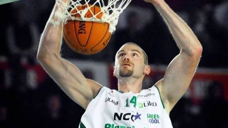 Vill stanna. John Rosendahls förhoppning är att göra klart med Plannja Basket. Möjligtvis blir kontraktet klart under mötet på fredag. Foto: PETRA ISAKSSON