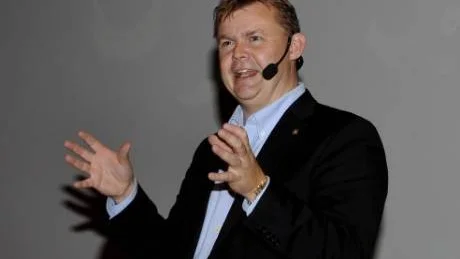NÄTSNUSK.Mats Andersson med företaget Netscan reser runt i landet och talar om snusket på Internet. Foto: BERNDT DIMEUS