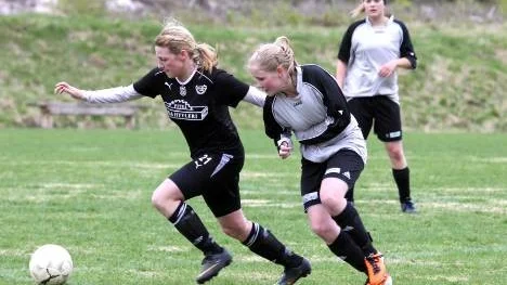 Blåsmark var steget före Norrsken i lördagens kylslagna division 3-derby på Blåsvallen som verkligen gjorde skäl för namnet då. Hemmalaget vann med klara 4-0.
