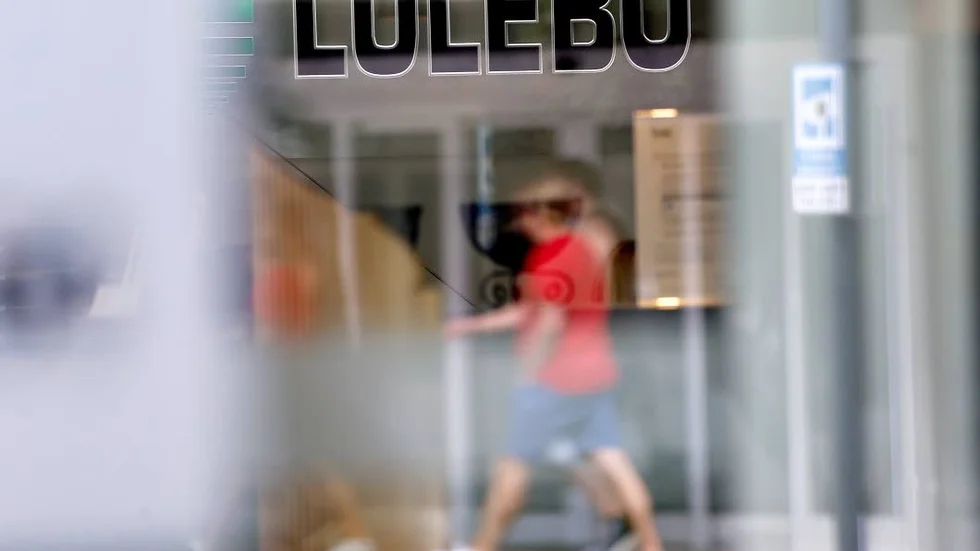 Bra snack. Lulebo och Postnord har efter samtal enats om en lösning.