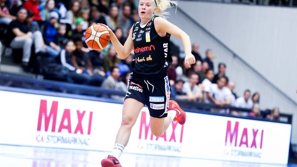 Glädjelirare. Julie Vanloo gladde fansen i finalseriens första omgång.