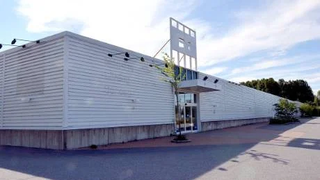 BYGGS OM. Om allt går enligt planerna ska före detta EM fastigheten stå mer inbjudande nästa sommar.