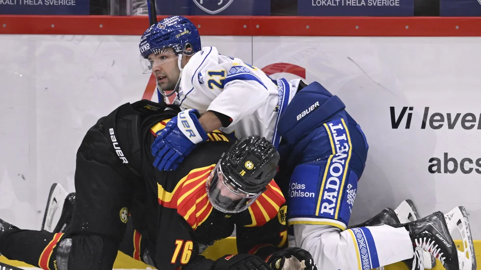 Leksands John Quenneville under en match mot Brynäs den här säsongen. Arkivbild.