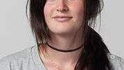 Maria Eriksson hjälper till med att marknadsföra medieutbildningarna i Piteå.