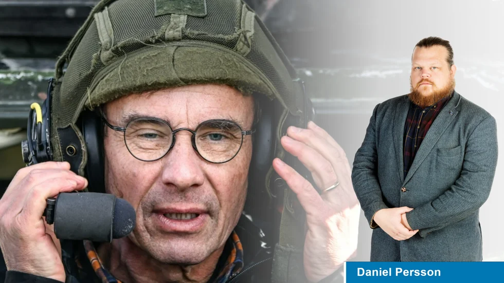 Framåt! Bild från när Ulf Kristersson besökte militärövningen Cold Response 2022 i våras.